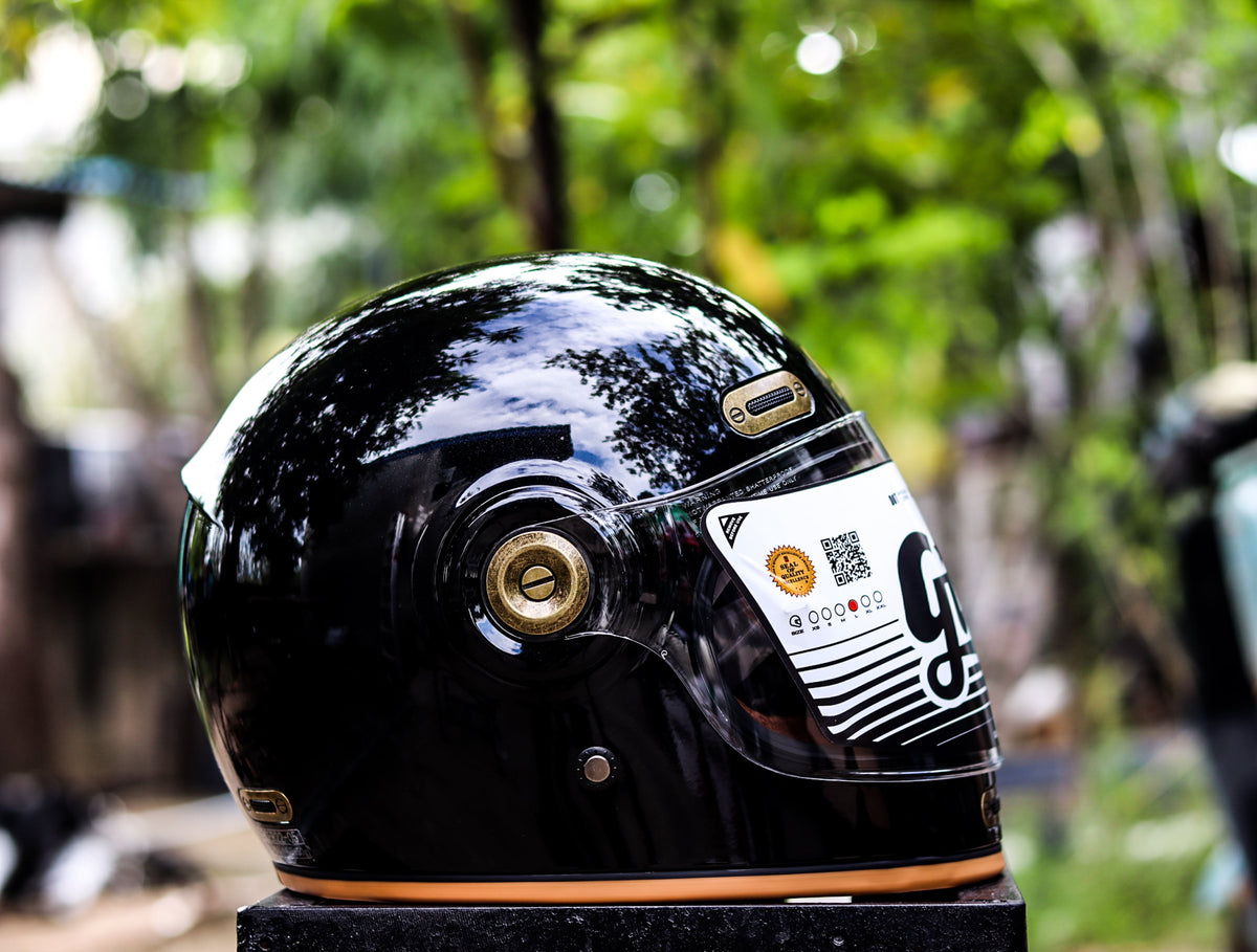 bell bullitt carbon helmet - transcend gloss candy red/gold GILLE YM 853 ATAVISTIC GLOSS BLACK FREE CLEAR LENS WITH SPOILER (SINGL –  Kranos Gears