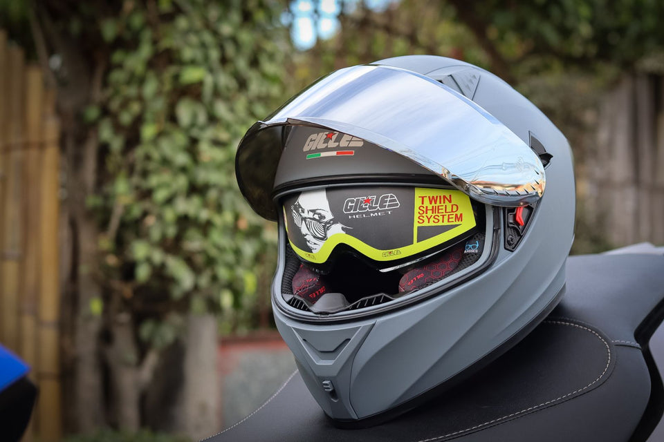 GILLE GTS -1 MATTE GRAY! FREE CLEAR LENS & 2 SPOILER (DUAL VISOR)