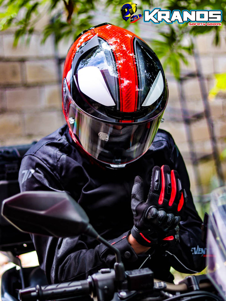 KYT TT -COURSE MARVEL SERIES DEADPOOL (SINGLE VISOR)