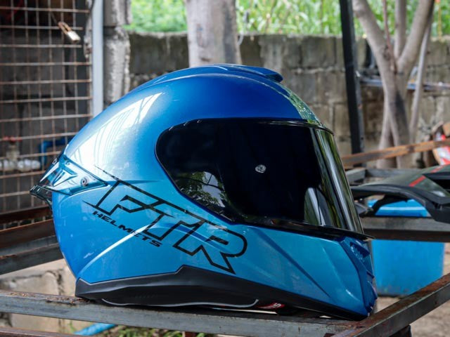 FTR XR 2 PRO SOLID GLOSS IT BLUE DUAL VISOR!! WITH FREE CLEAR LENS AND SPOILER!!