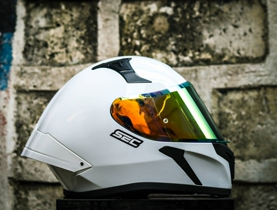SEC 07078 INTEGRA SOLID 2023 GLOSS WHITE BLACK WITH FREE CLEAR LENS(DUAL VISOR