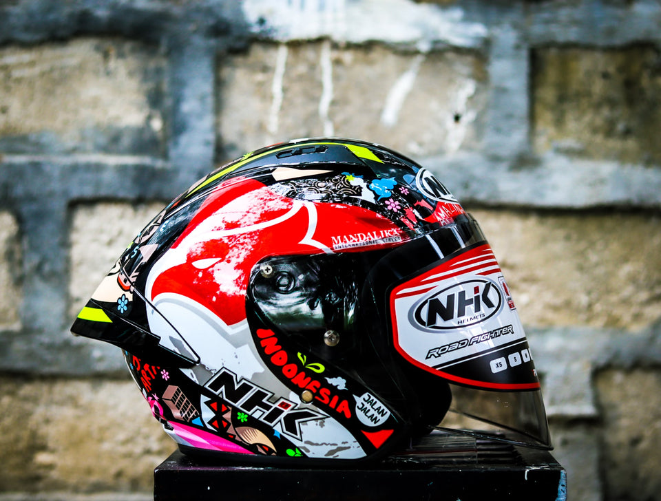 NHK N1 MAX ALONZO #11 BLACK GLOSSY HALF FACE