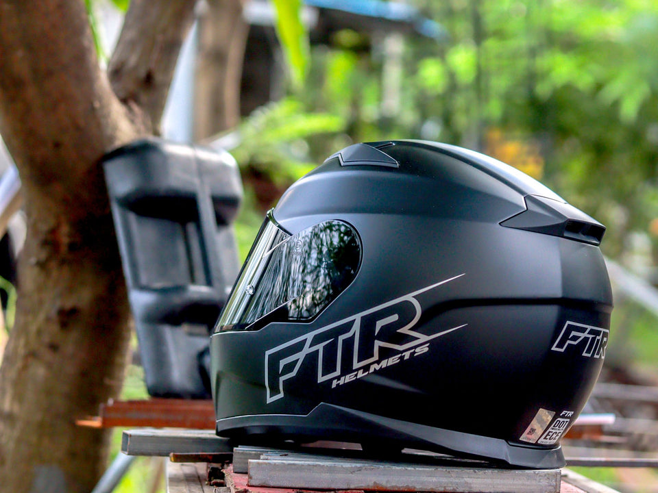FTR XR 500 PRO SOLID MATTE BLACK WITH FREE CLEAR LENS