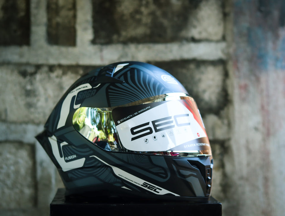 SEC 05931 SAGA FUSION BLACK GRAY WITH FREE CLEAR LENS(DUAL VISOR)