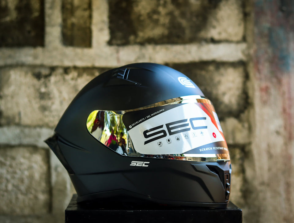 SEC 05922 SAGA PLAIN MATTE BLACK WITH FREE CLEAR LENS(DUAL VISOR)