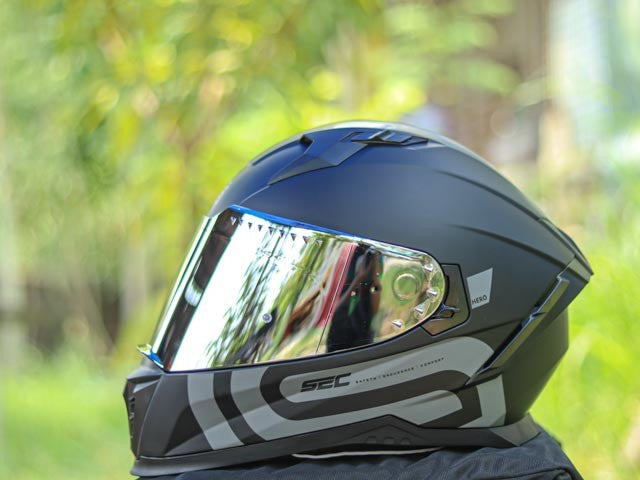 SEC HERO SOLID MATTE BLACK DARK GRAY!! WITH FREE CLEAR LENS (DUAL VISOR)