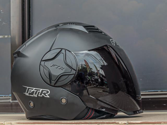 FTR XR 300 URBAN SOLID MATTE BLACK DUAL VISOR!! WITH FREE CLEAR LENS!!