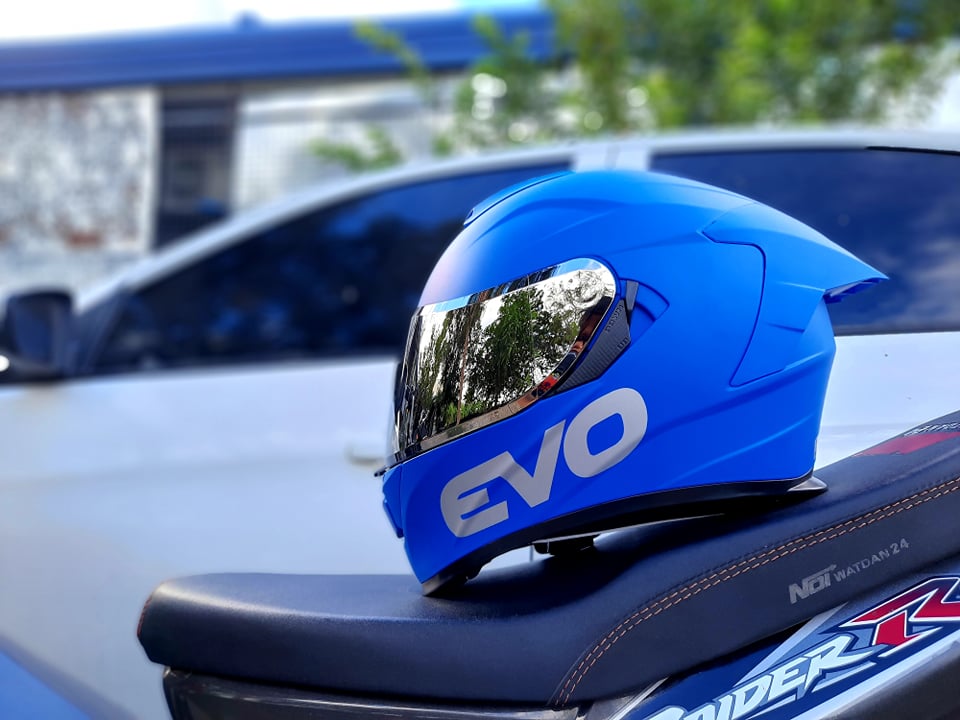 EVO GT PRO 286 MATTE BLUE WITH FREE CLEAR LENS (DUAL VISOR)