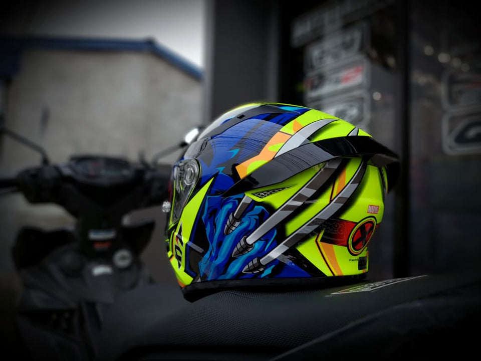 KYT TT -COURSE MARVEL SERIES WOLVARINE (SINGLE VISOR)