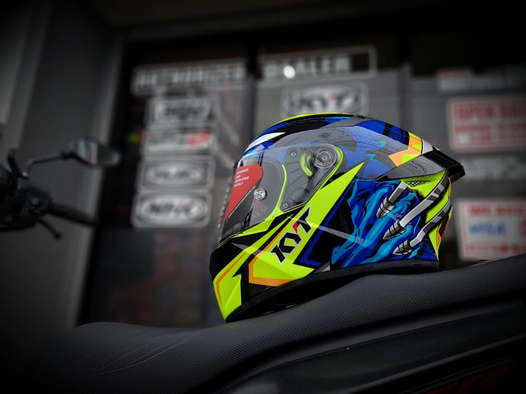 KYT TT -COURSE MARVEL SERIES WOLVARINE (SINGLE VISOR)